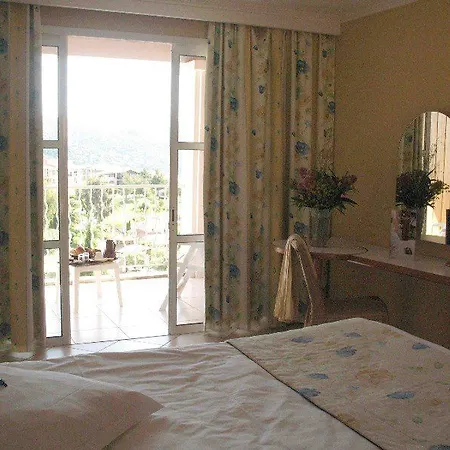 Apts Latitudes De L'Esterel